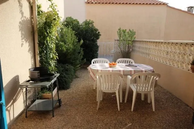 Villa Belle Plein Sud Semi-climatisee 4 Couchages 2 Terrasse, Piscine Commune Parking Dans Securisee 200m De La Lrma54 Portiragnes